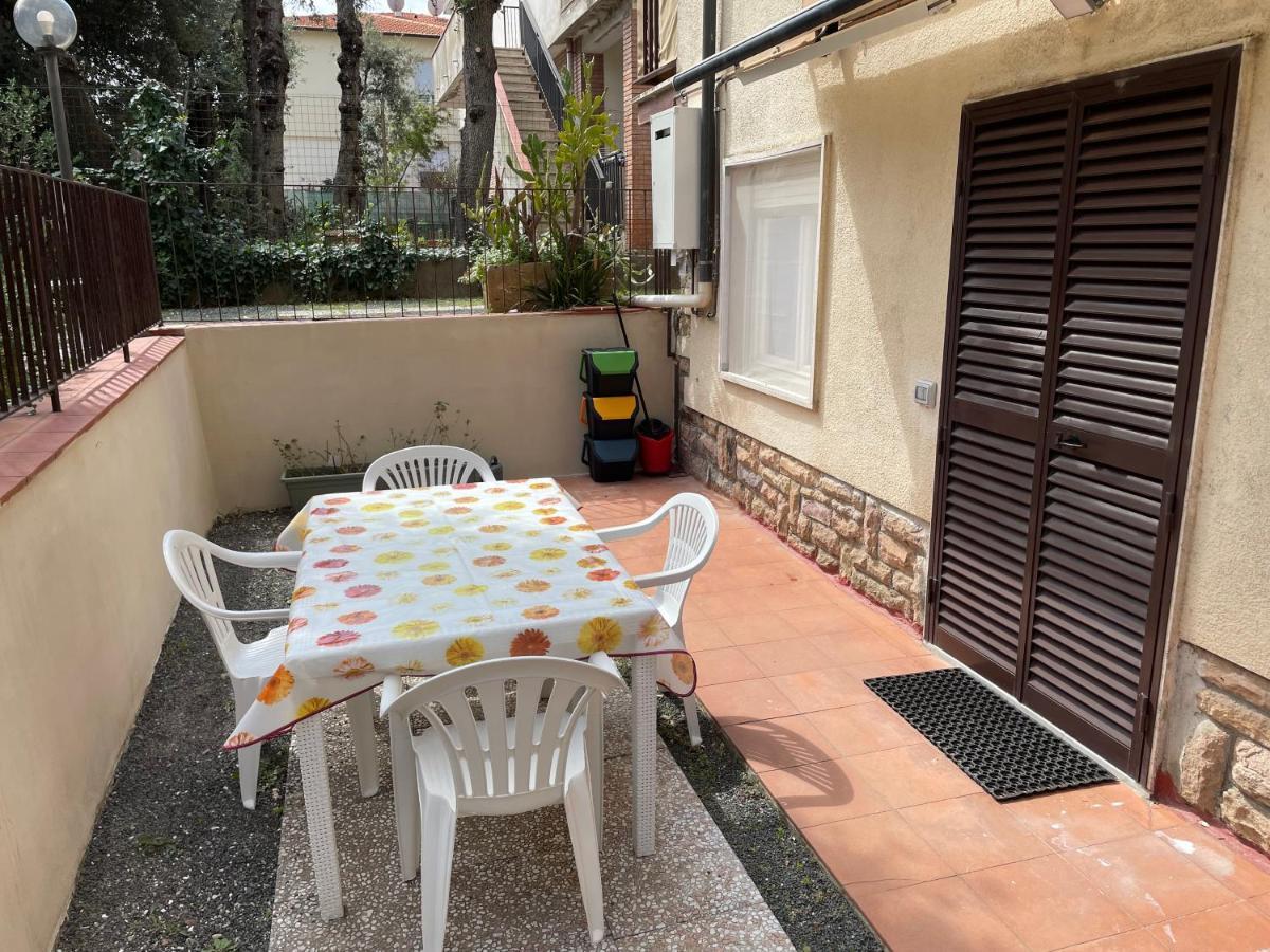 Ferienwohnung Giardino Sud - A Pochi Passi Dal Mare San Vincenzo Exterior foto